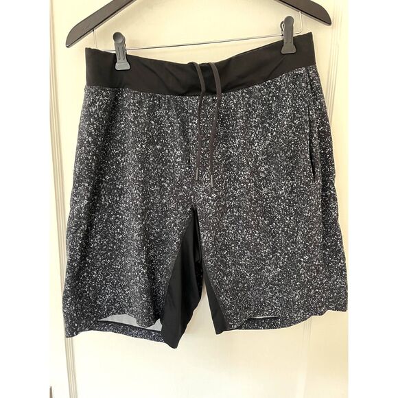 Mens Lululemon T.H.E. Short 9” Linerless Stretch Sweat Wicking Quick Dry Size L - Picture 2 of 7